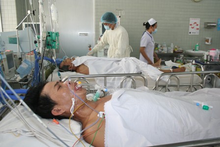 Vụ[-]tai[-]nạn[-]xảy[-]ra[-]khiến[-]2[-]công[-]nhân[-]tử[-]vong,[-]3[-]người[-]khác[-]phải[-]cấp[-]cứu